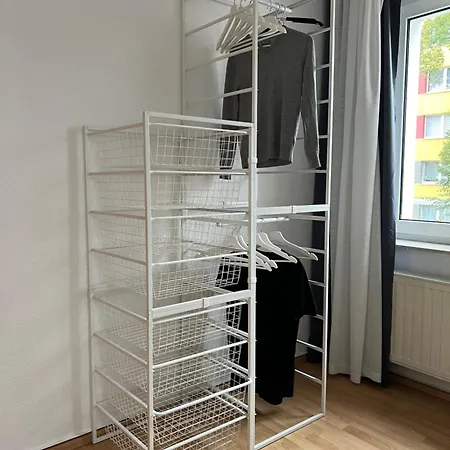 Vollausgestattet, Grosszuegig & Zentral Fuer Bis Zu 4 Appartement Maagdenburg Buitenkant foto