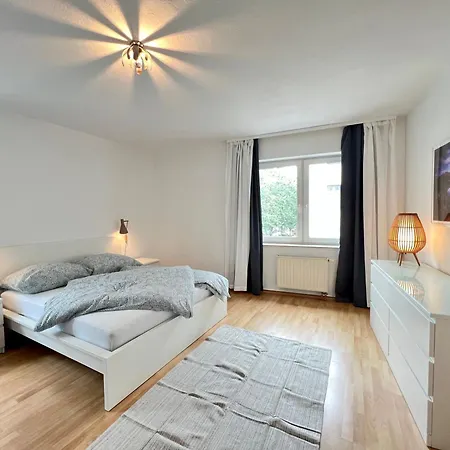 Vollausgestattet, Grosszuegig & Zentral Fuer Bis Zu 4 Appartement Maagdenburg Buitenkant foto